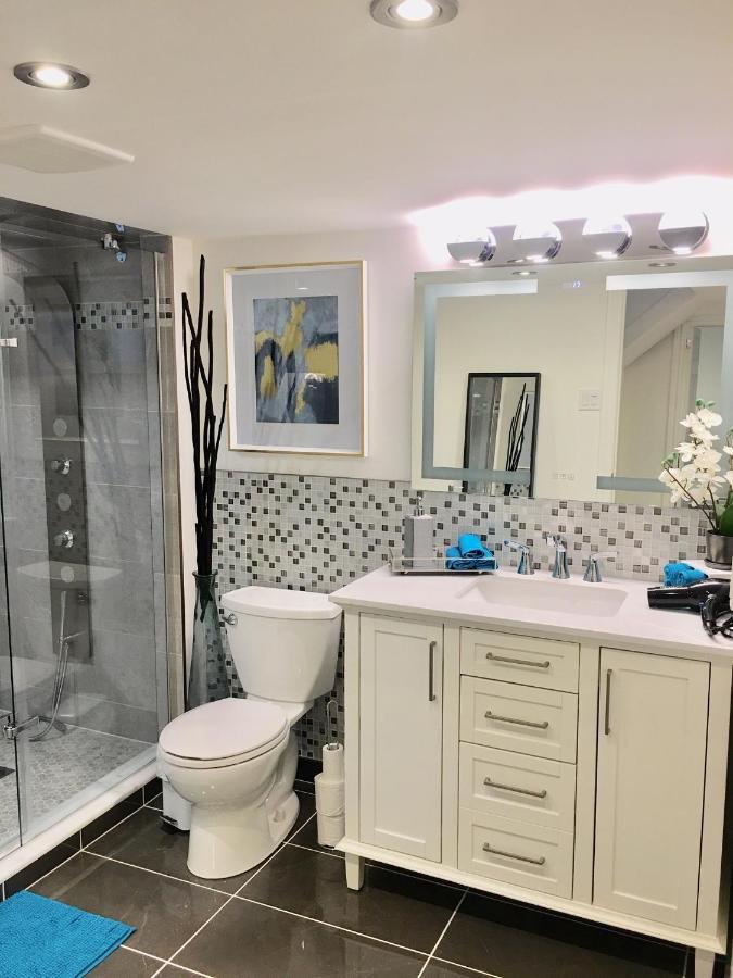 פוינט-קלייר Luxury Bachelor Suite מראה חיצוני תמונה